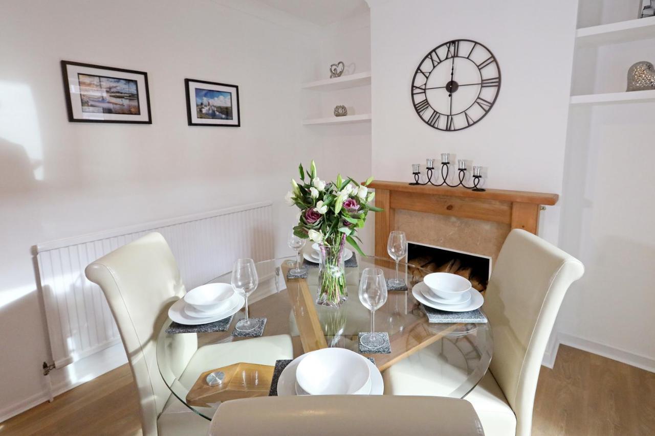 Convenient & Central 2-Bed House NWI Buitenkant foto